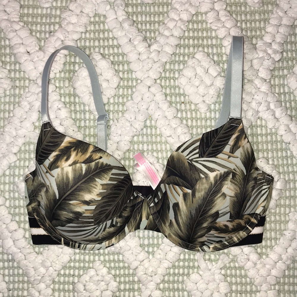 RESERVED DONT BUY VS PINK Wear Everywhere Bra